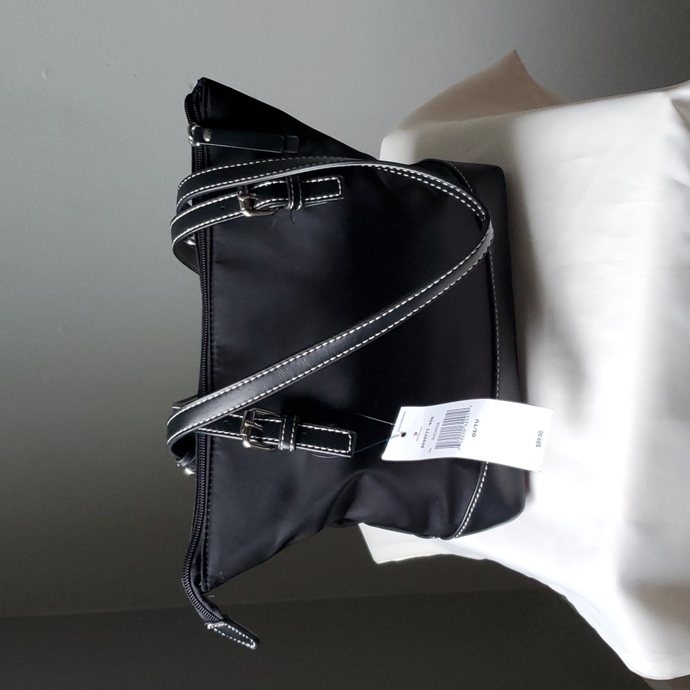 ***NWT*** Tommy Hilfiger handbag